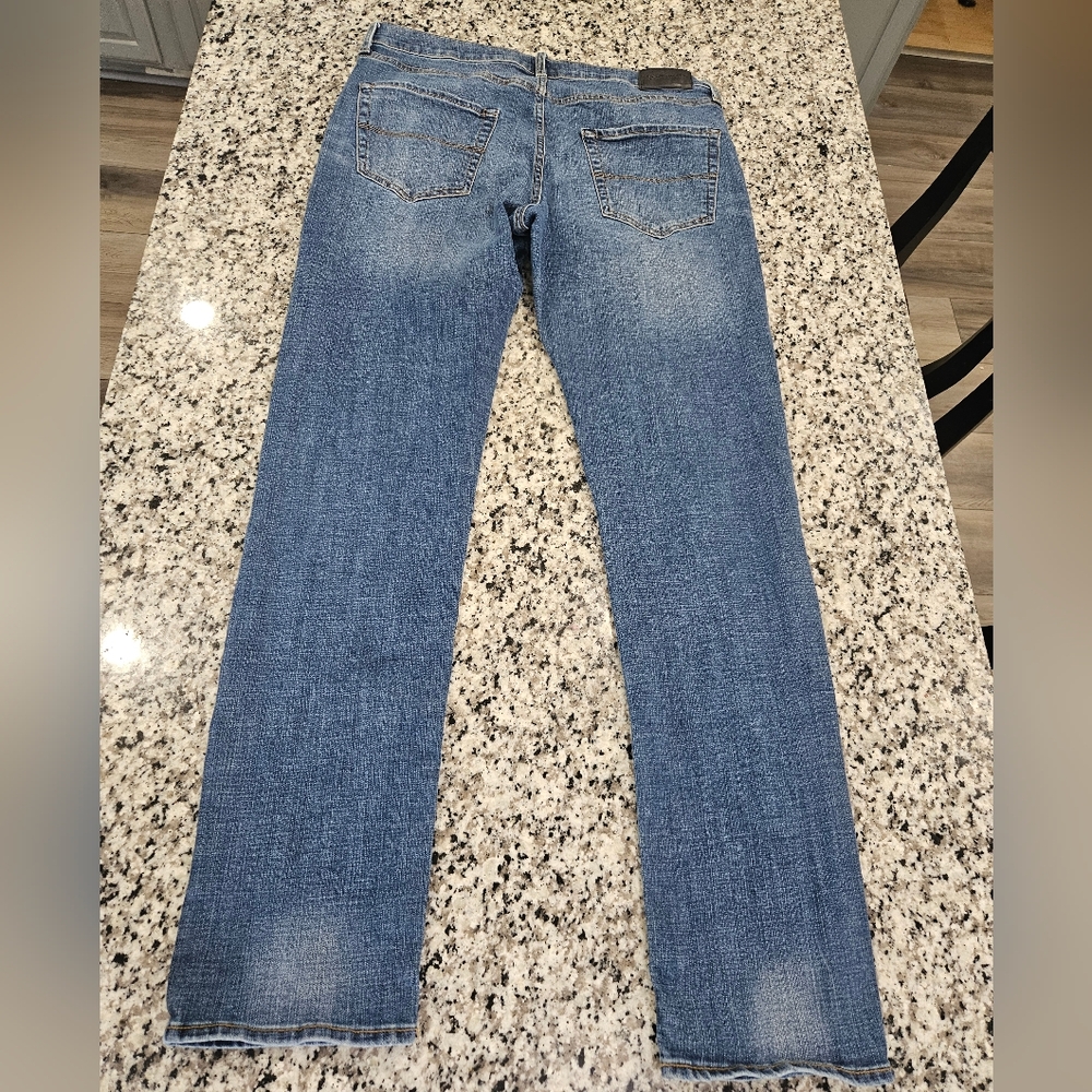 Lucky 410 Athletic Slim Blue Jeans with Classic Fading - Picture 6 of 11